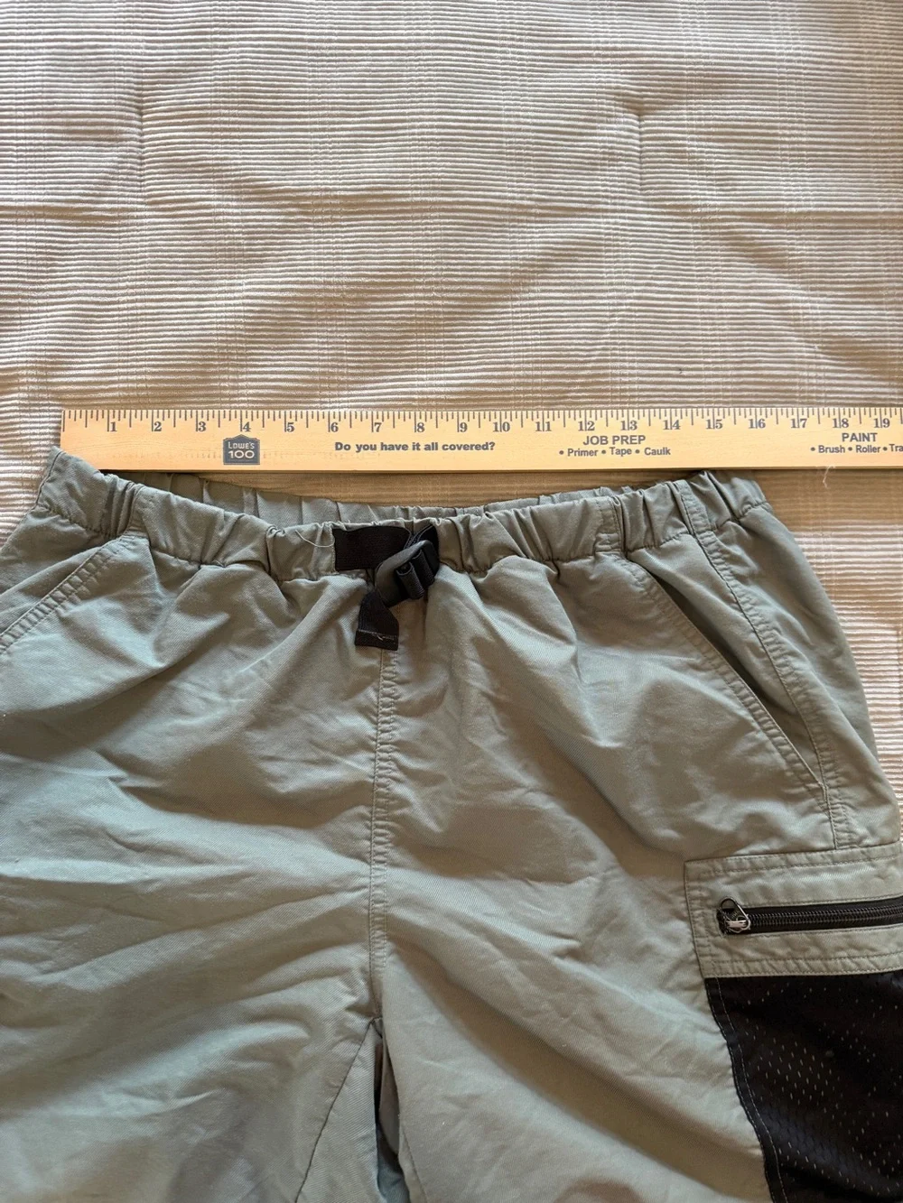 Vintage Nike Men’s Cargo Utility Shorts – Medium – Gray/Olive